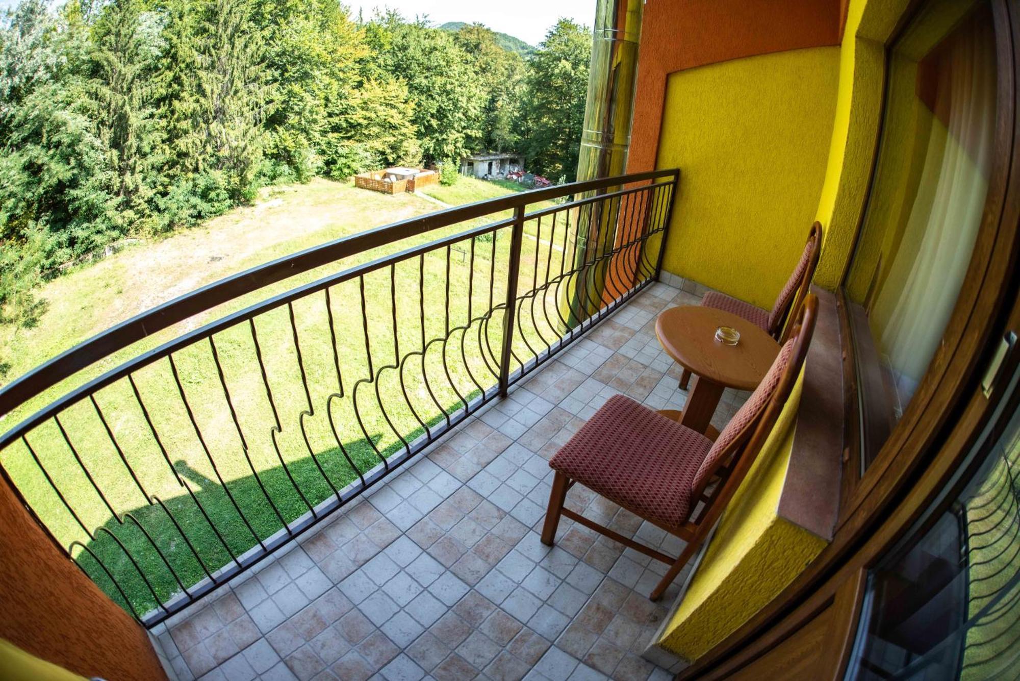 Hotel Trei Brazi Băile Olăneşti Exterior foto